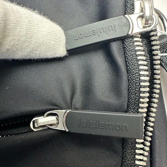 NWOT Lululemon All night Bag Black - Picture 10 of 17